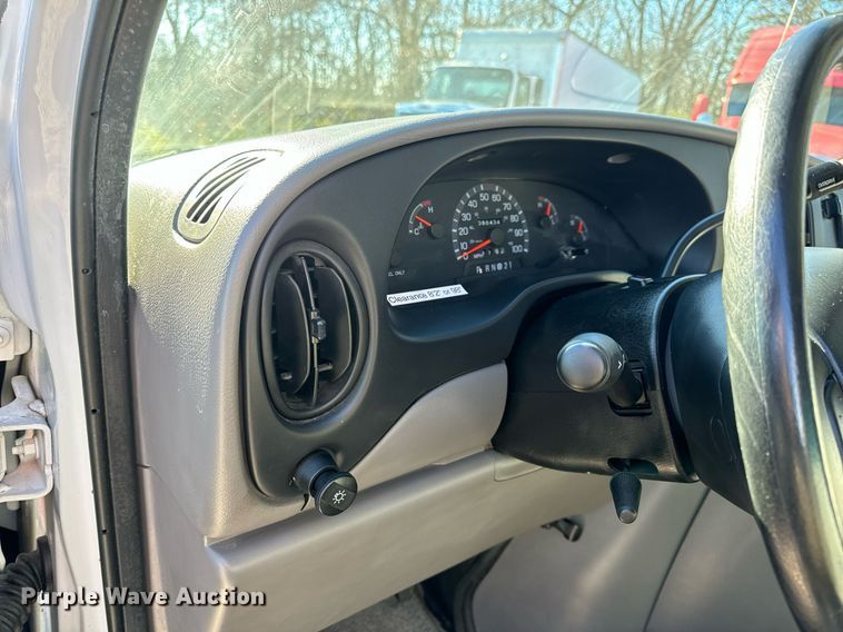 image for item EH7392 1997 Ford ambulance