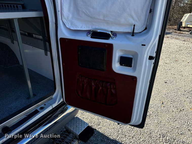 image for item EH7392 1997 Ford ambulance