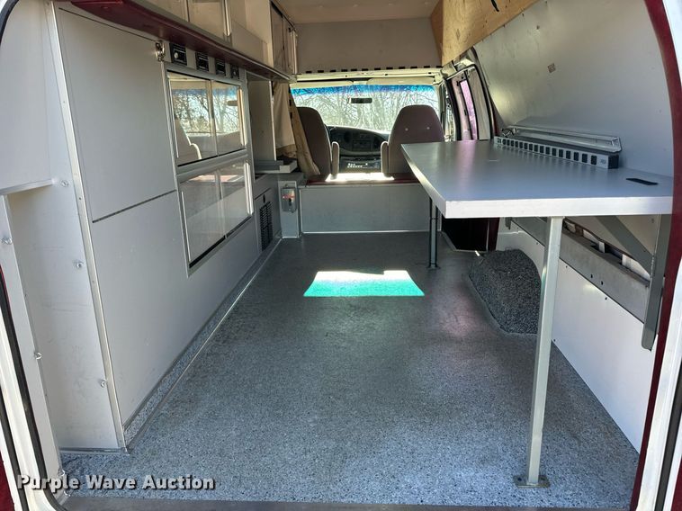 image for item EH7392 1997 Ford ambulance