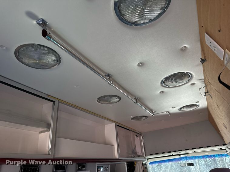 image for item EH7392 1997 Ford ambulance