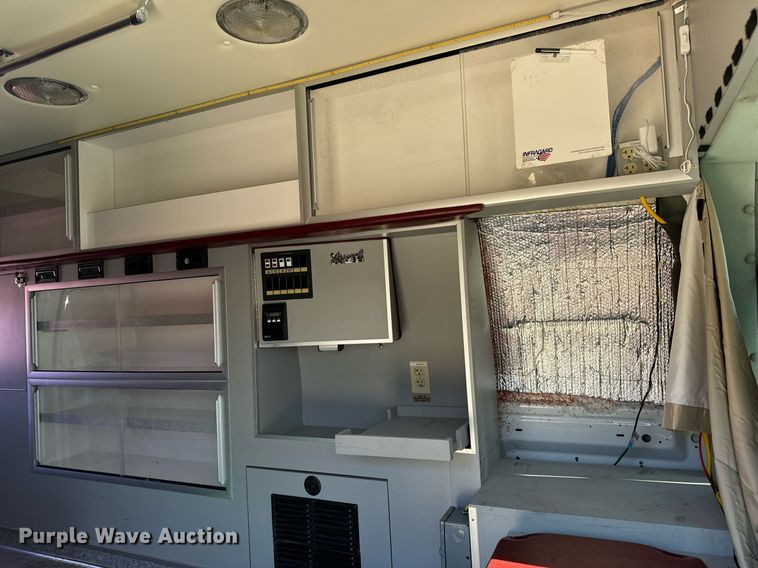 image for item EH7392 1997 Ford ambulance