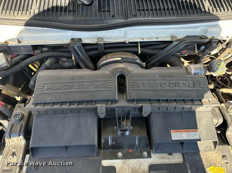 image for item EH7392 1997 Ford ambulance