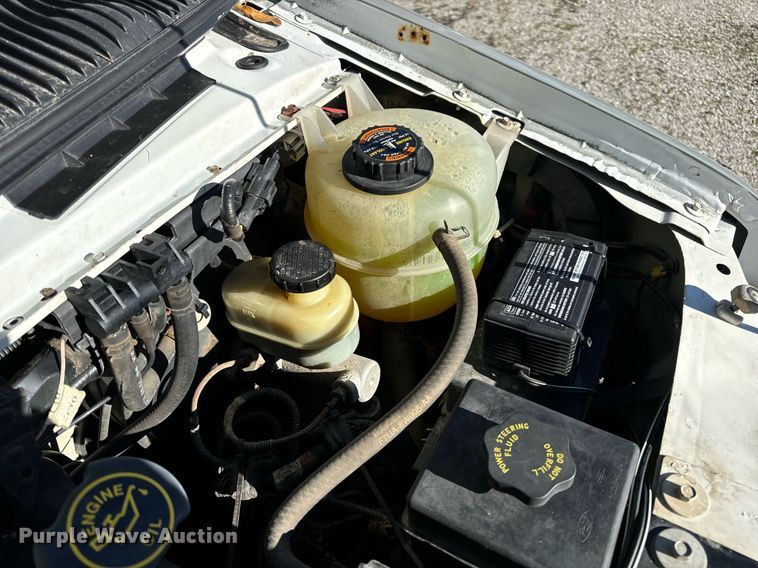 image for item EH7392 1997 Ford ambulance