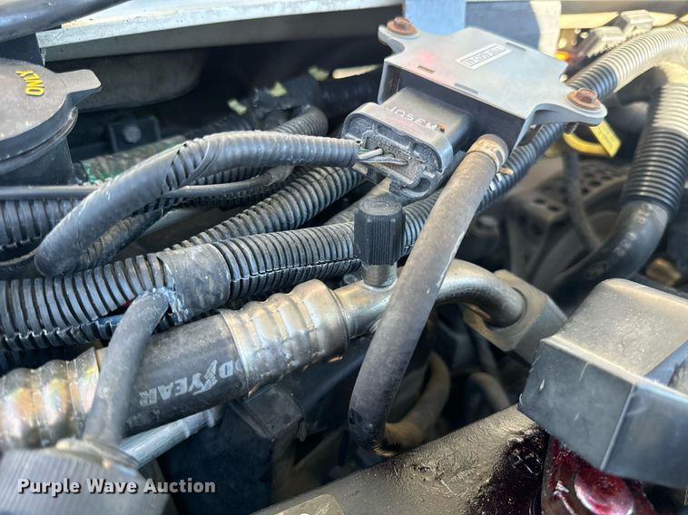 image for item EH7392 1997 Ford ambulance