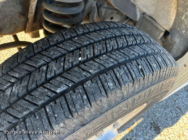 image for item EH7392 1997 Ford ambulance