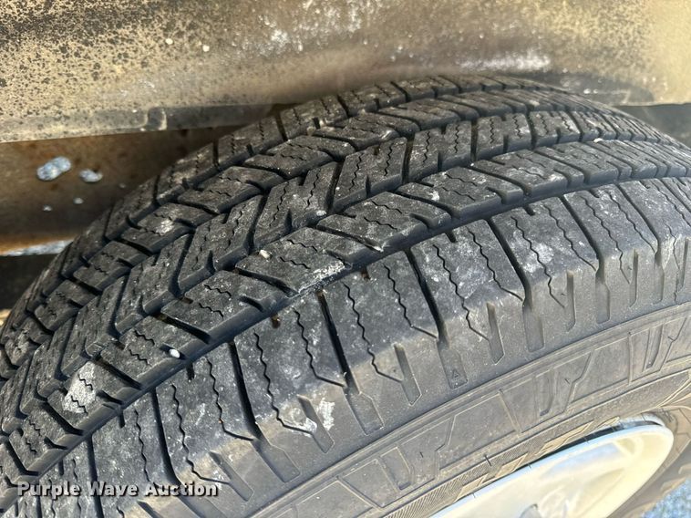 image for item EH7392 1997 Ford ambulance