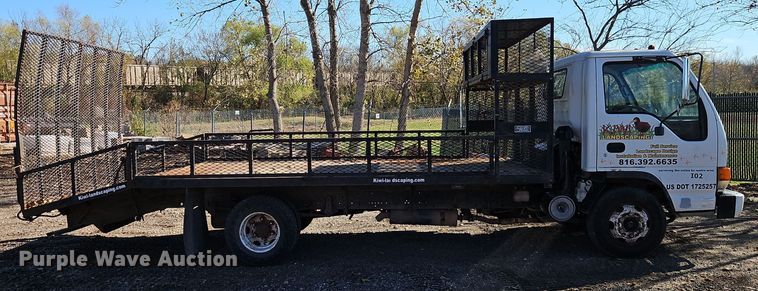 image for item EI8532 2002 Isuzu  NPR flatbed truck