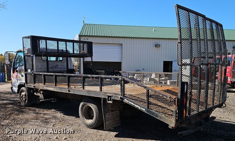 image for item EI8532 2002 Isuzu  NPR flatbed truck