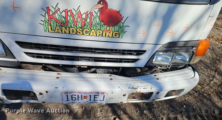 image for item EI8532 2002 Isuzu  NPR flatbed truck