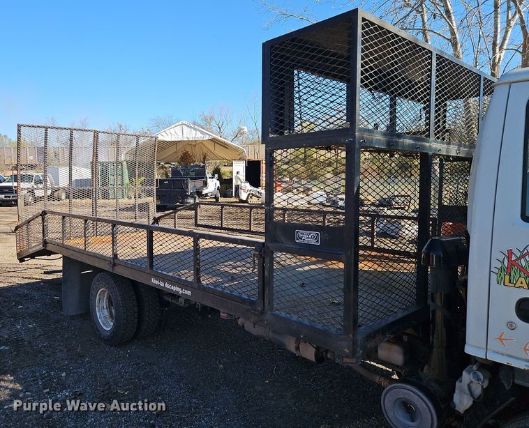 image for item EI8532 2002 Isuzu  NPR flatbed truck