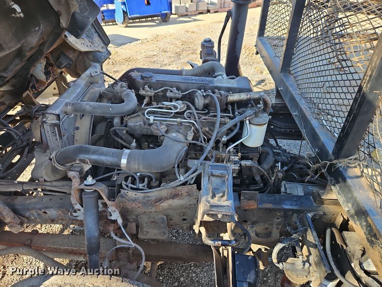 image for item EI8532 2002 Isuzu  NPR flatbed truck