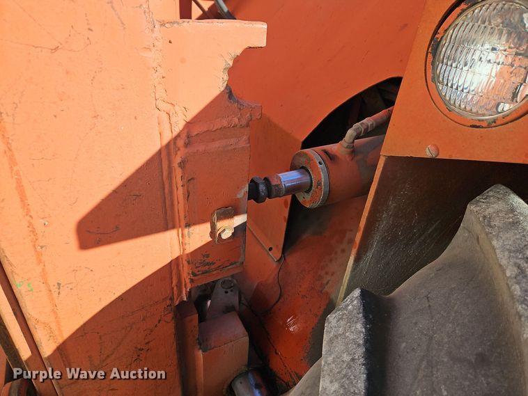 image for item EI8602 1980 Manitou 688DT forklift