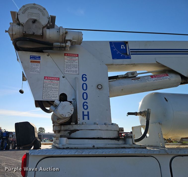 image for item EI8604 1995 Chevrolet Kodiak utility / service truck