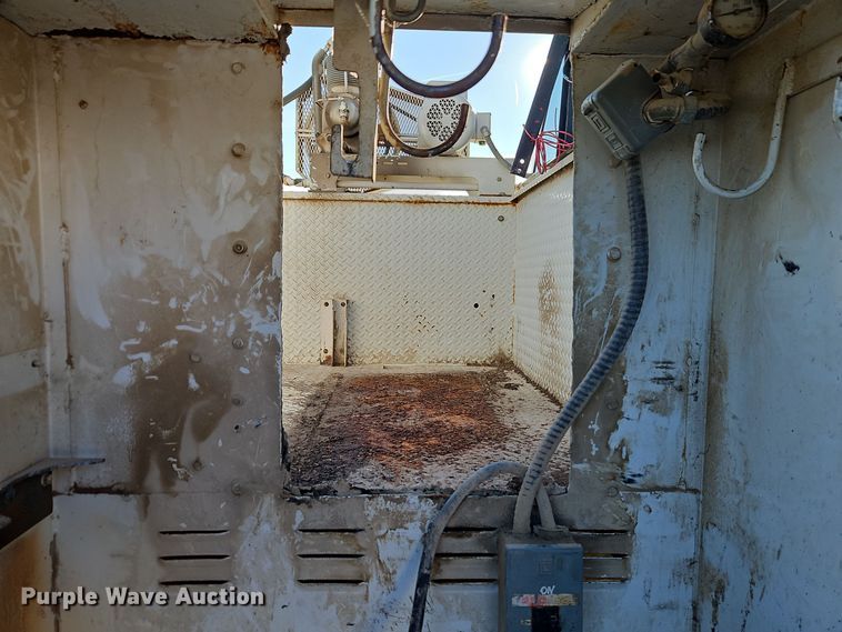 image for item EI8604 1995 Chevrolet Kodiak utility / service truck