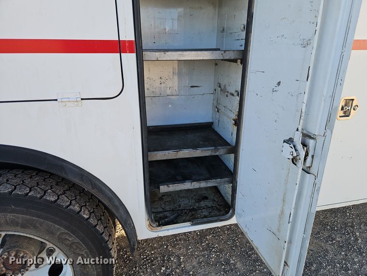 image for item EI8604 1995 Chevrolet Kodiak utility / service truck