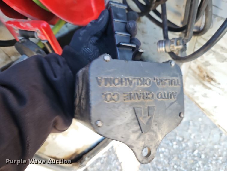 image for item EI8604 1995 Chevrolet Kodiak utility / service truck