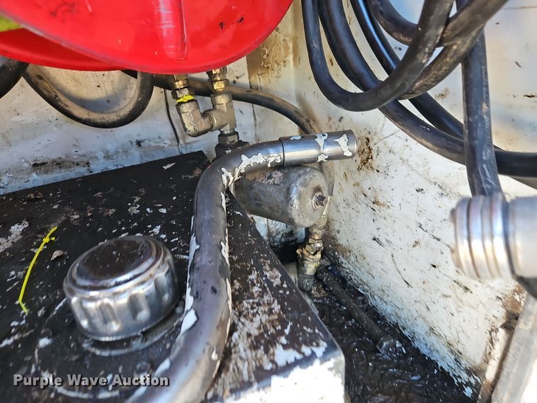 image for item EI8604 1995 Chevrolet Kodiak utility / service truck