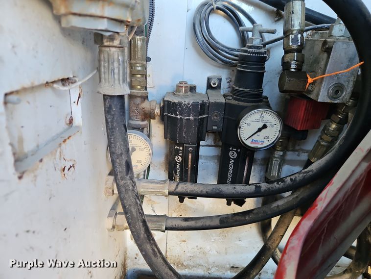 image for item EI8604 1995 Chevrolet Kodiak utility / service truck