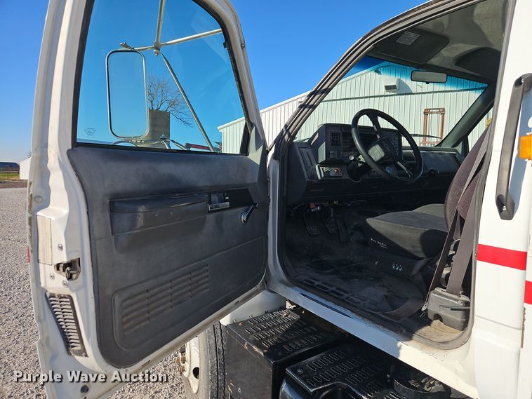 image for item EI8604 1995 Chevrolet Kodiak utility / service truck