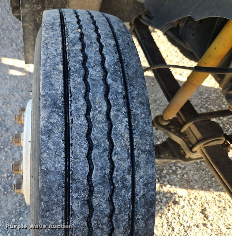 image for item EI8604 1995 Chevrolet Kodiak utility / service truck