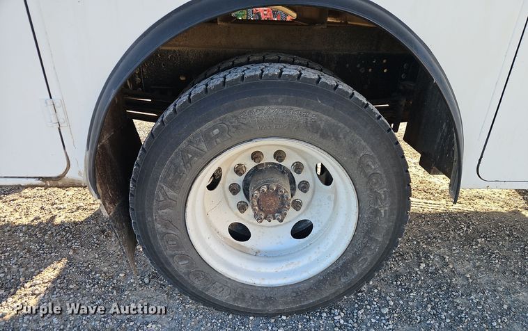 image for item EI8604 1995 Chevrolet Kodiak utility / service truck