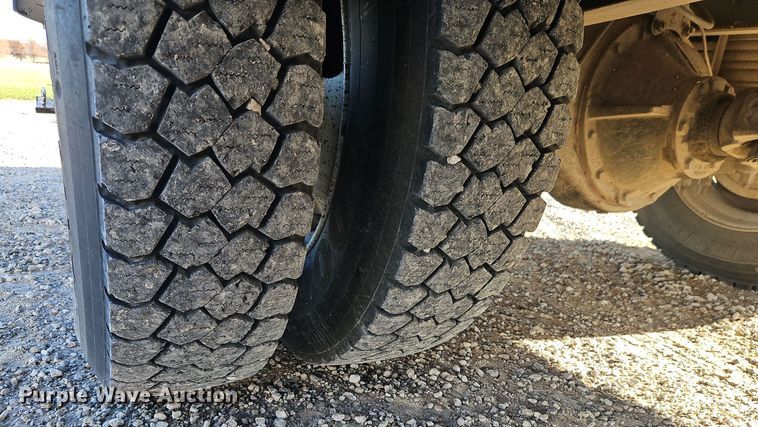 image for item EI8604 1995 Chevrolet Kodiak utility / service truck