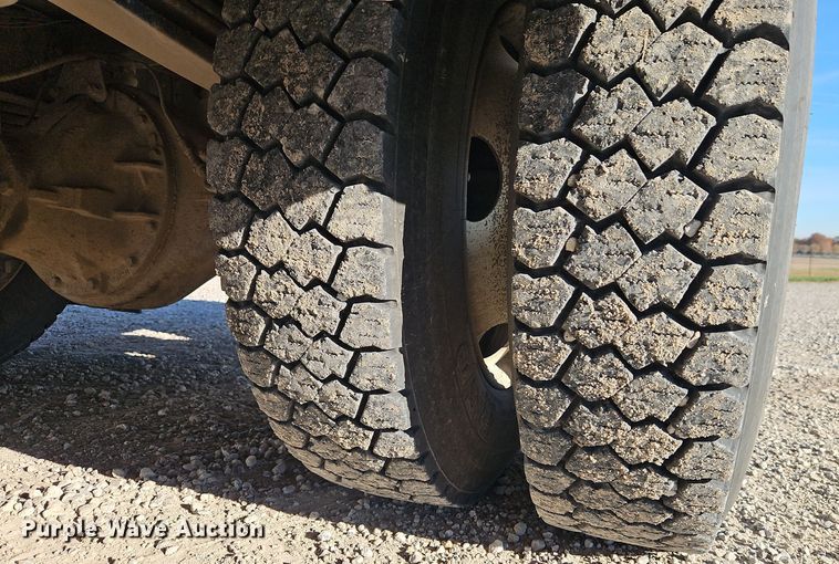 image for item EI8604 1995 Chevrolet Kodiak utility / service truck