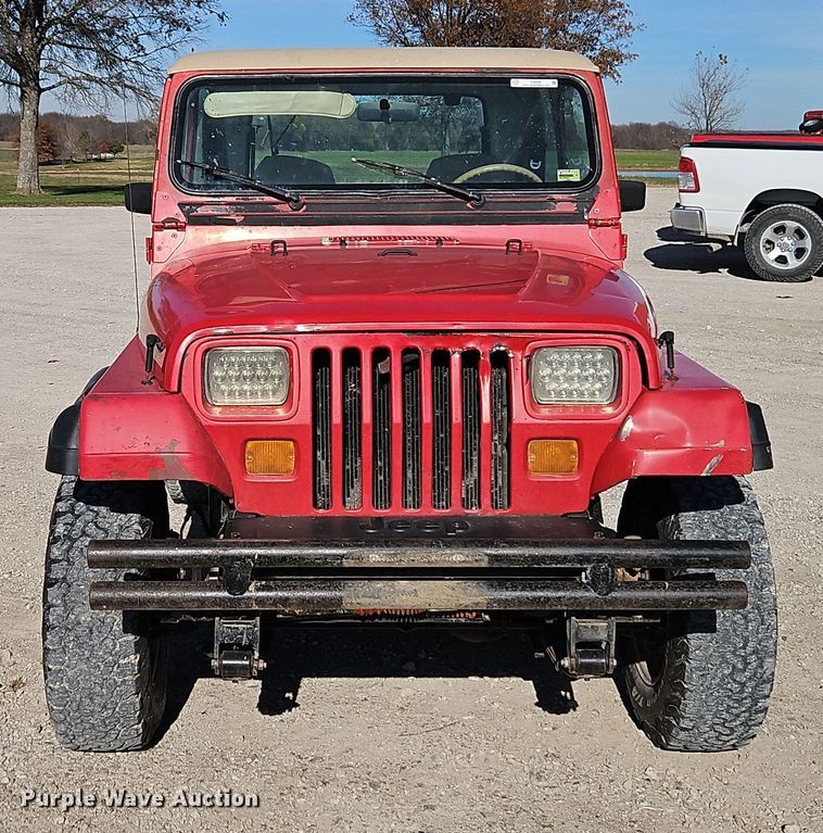 image for item EI8606 1990 Jeep Wrangler SUV