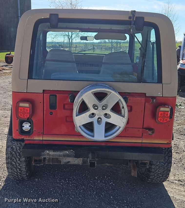 image for item EI8606 1990 Jeep Wrangler SUV