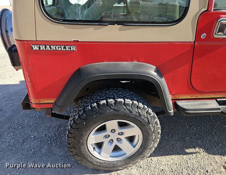 image for item EI8606 1990 Jeep Wrangler SUV