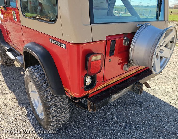 image for item EI8606 1990 Jeep Wrangler SUV