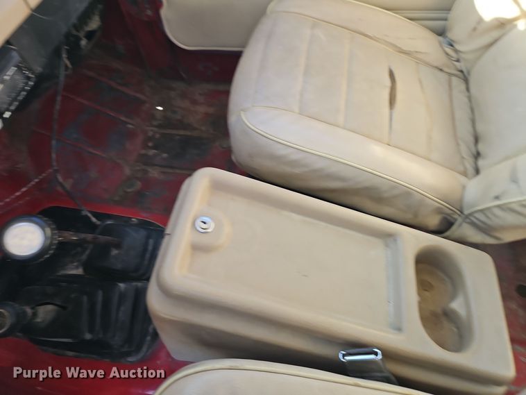 image for item EI8606 1990 Jeep Wrangler SUV