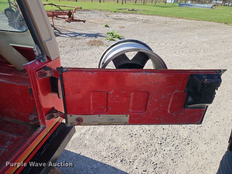 image for item EI8606 1990 Jeep Wrangler SUV