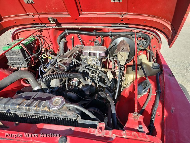 image for item EI8606 1990 Jeep Wrangler SUV