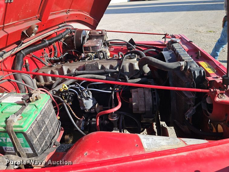 image for item EI8606 1990 Jeep Wrangler SUV