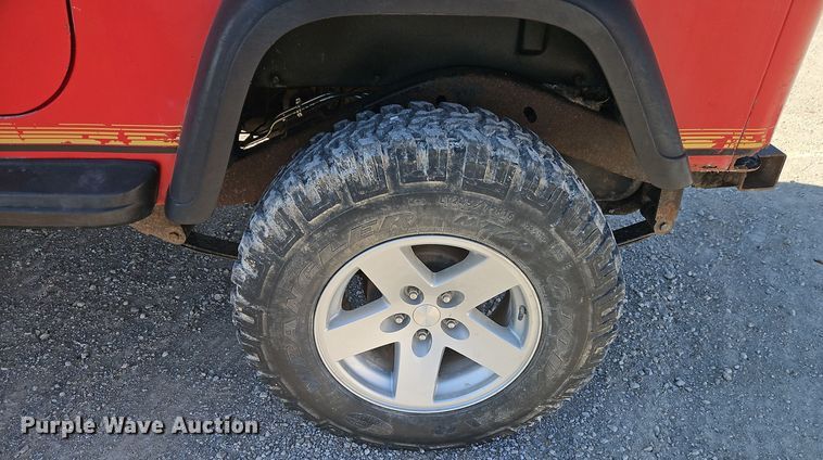 image for item EI8606 1990 Jeep Wrangler SUV