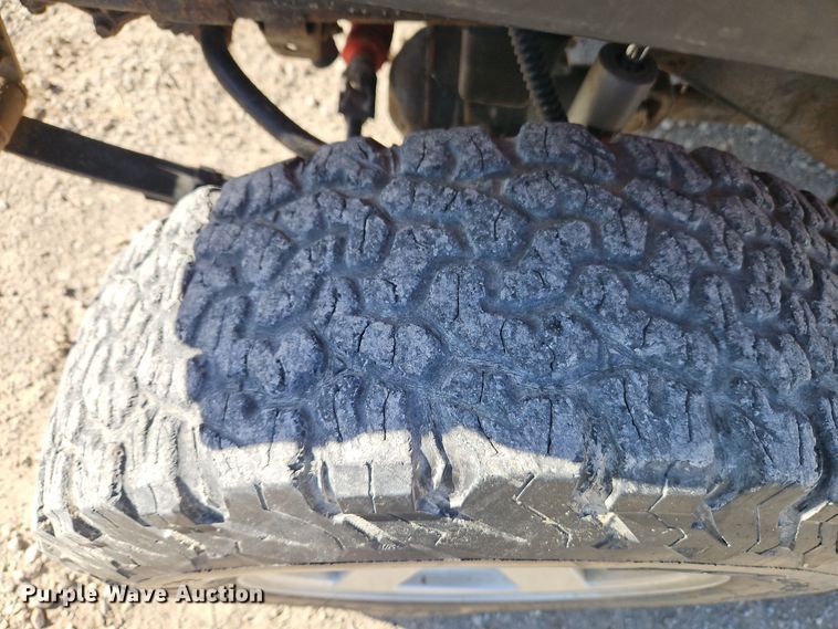 image for item EI8606 1990 Jeep Wrangler SUV