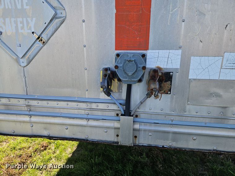 image for item EI8607 1984 Great Dane V10-700 dry van trailer