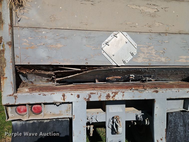 image for item EI8607 1984 Great Dane V10-700 dry van trailer