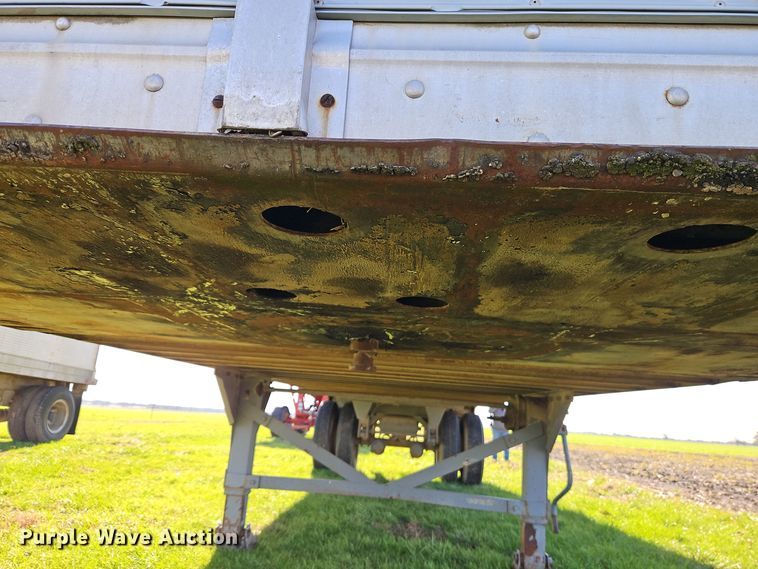 image for item EI8607 1984 Great Dane V10-700 dry van trailer