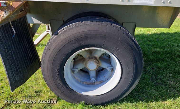 image for item EI8607 1984 Great Dane V10-700 dry van trailer