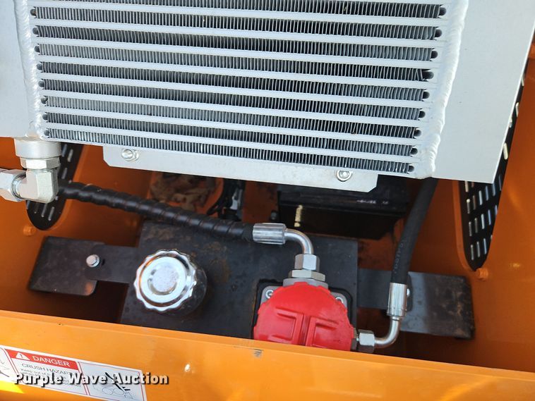 image for item EI8610 2024 LandHero LDH-T460 compact utility loader