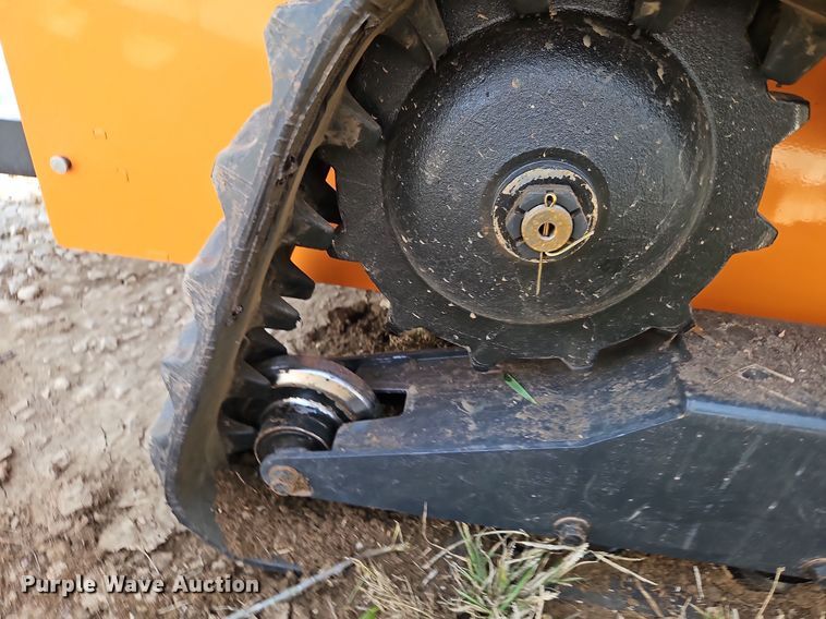 image for item EI8610 2024 LandHero LDH-T460 compact utility loader