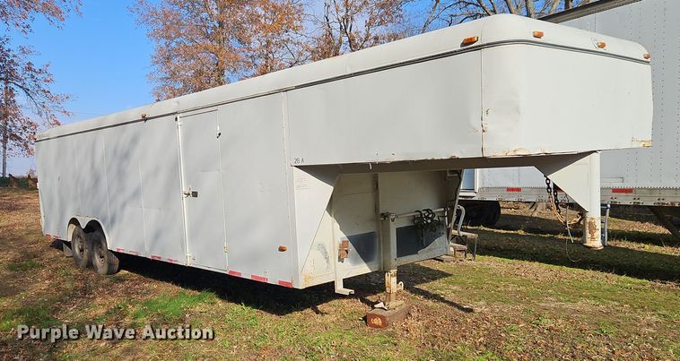 image for item EI8612 1999 CM Trailers enclosed cargo trailer