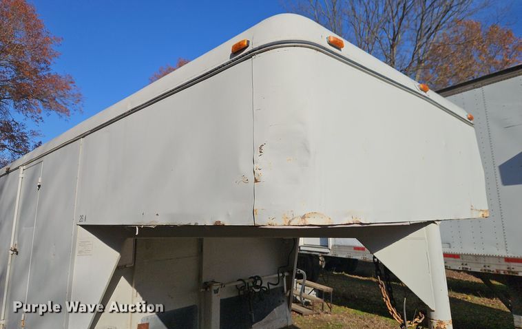 image for item EI8612 1999 CM Trailers enclosed cargo trailer