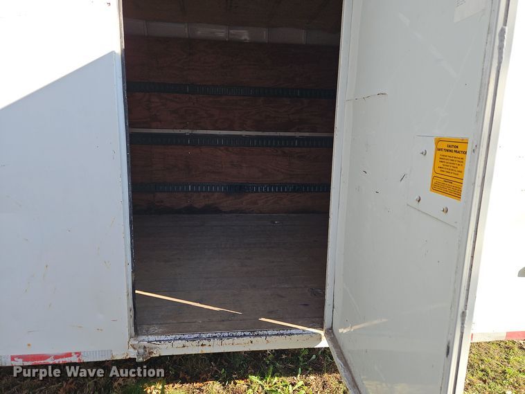 image for item EI8612 1999 CM Trailers enclosed cargo trailer