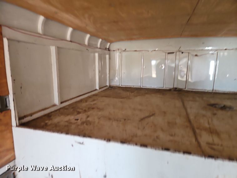 image for item EI8612 1999 CM Trailers enclosed cargo trailer