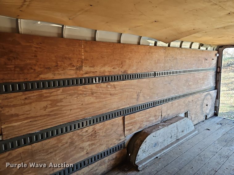 image for item EI8612 1999 CM Trailers enclosed cargo trailer