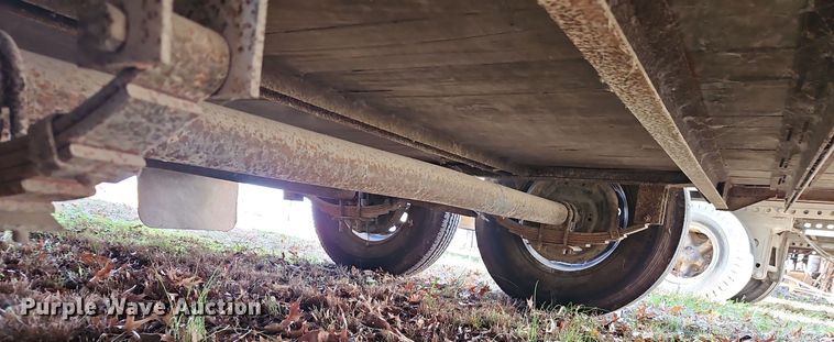 image for item EI8612 1999 CM Trailers enclosed cargo trailer