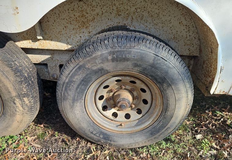 image for item EI8612 1999 CM Trailers enclosed cargo trailer